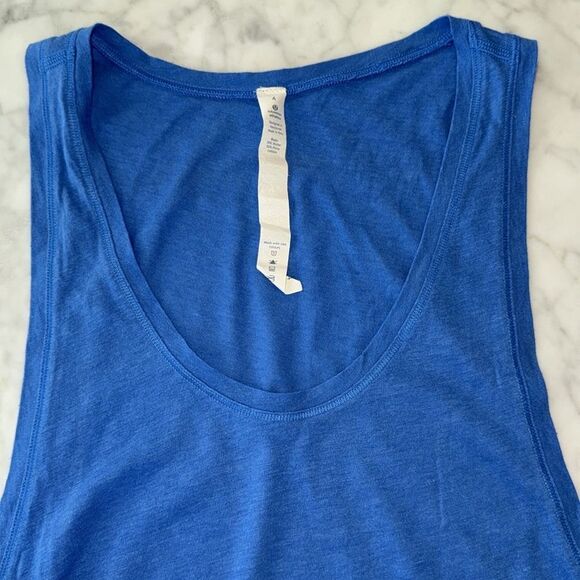 LULULEMON BLUE SLEEVELESS TANK 4 - Picture 2 of 7